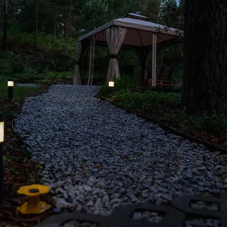 Uroczy Maly Domek Na Lesnej Dzialce - Losiowka Losie Esterno foto